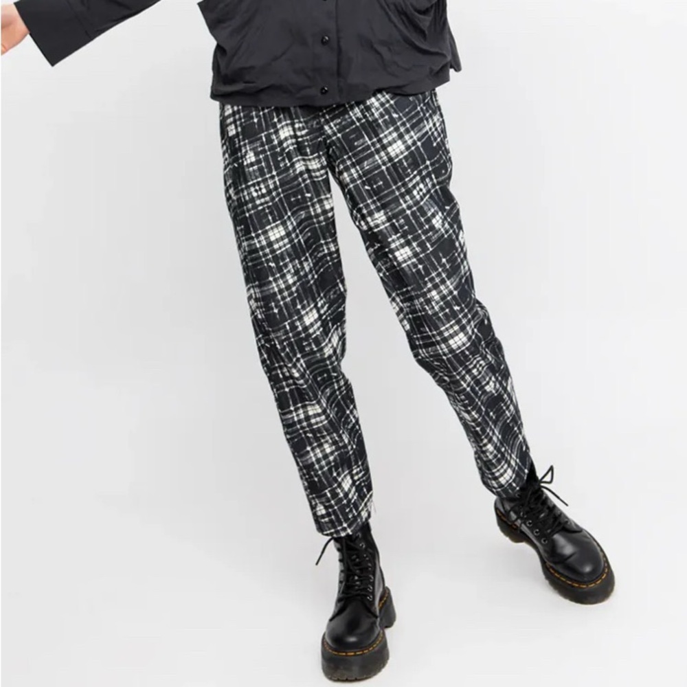 Ozai N Ku Radio Frequency Pants